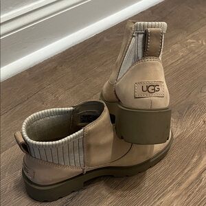 UGG Women's Beige Ankle Boots
